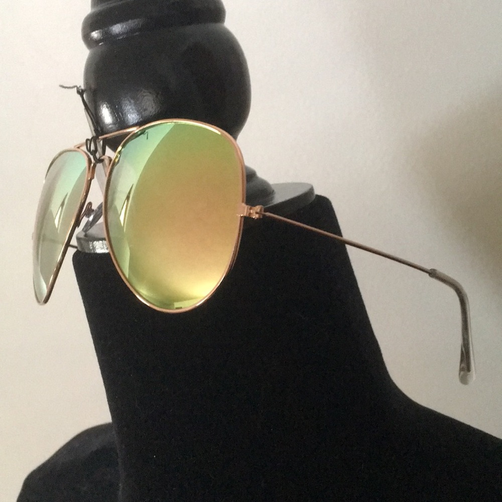 Pink/Green Tinted UV Aviators - Picture 3 of 5